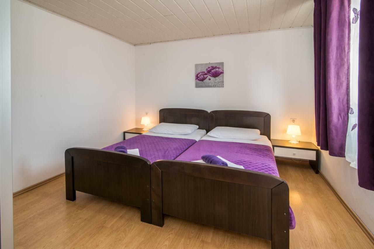 Holiday House Rosalia With Seaview And Swimming Pool Suzan Eksteriør billede